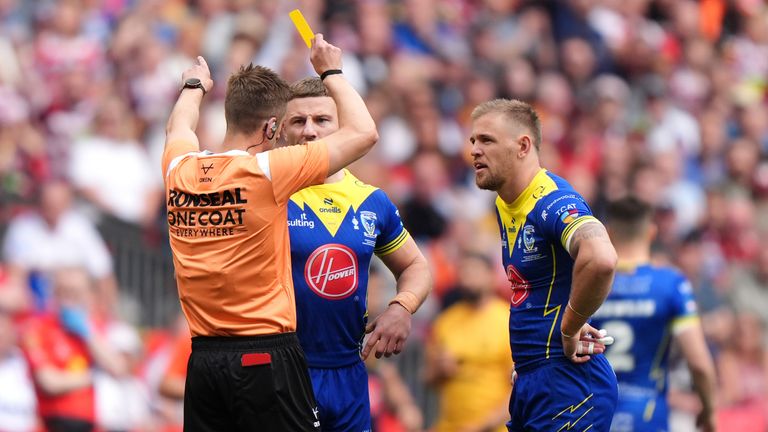 Warrington's Matt Dufty was sin-binned early on