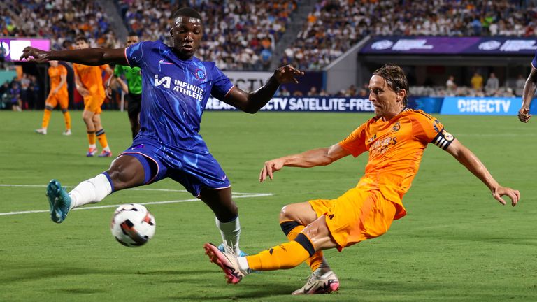 August 6, 2024: Real Madrid midfielder Luka Modri..... (10) is challenged by Chelsea midfielder Mois....s Caicedo (25) during the DIRECTV Soccer Champions Tour match between Real Madrid and Chelsea at Bank of America Stadium in Charlotte, North Carolina. Greg Atkins/CSM (Credit Image: .. Greg Atkins/Cal Sport Media) (Cal Sport Media via AP Images)